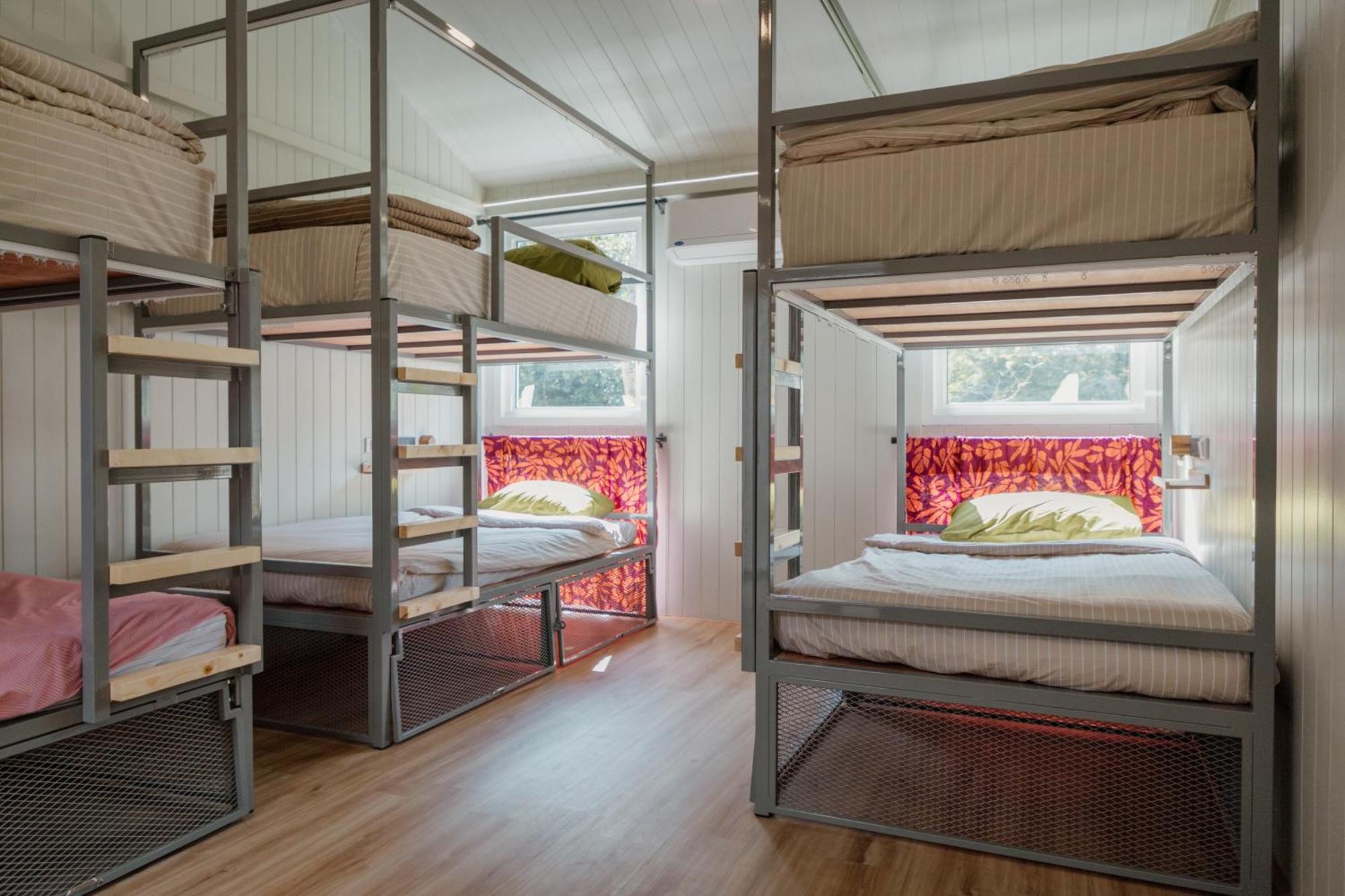 The Yard Hostel Чиангмай Екстериор снимка