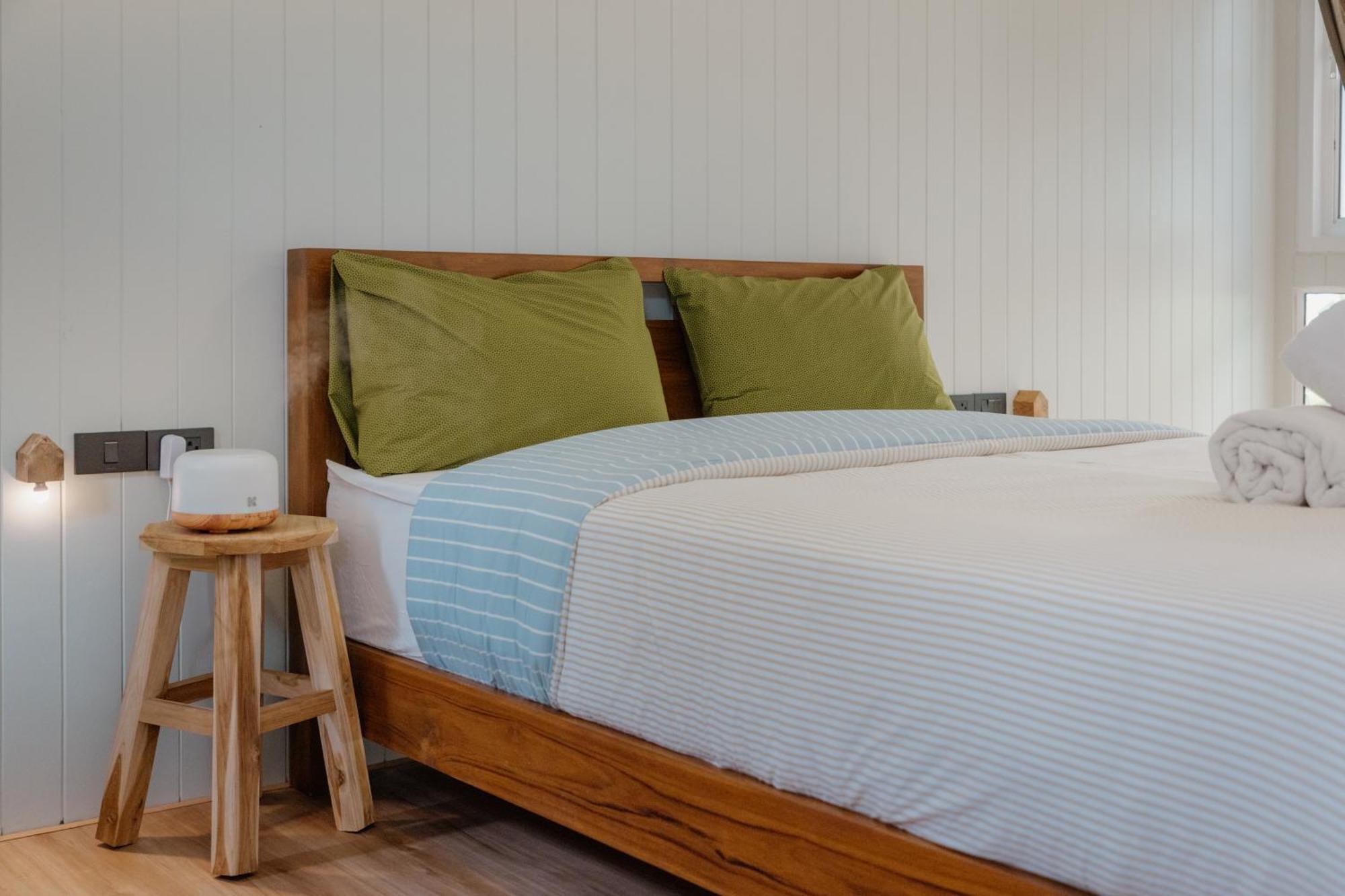 The Yard Hostel Чиангмай Екстериор снимка