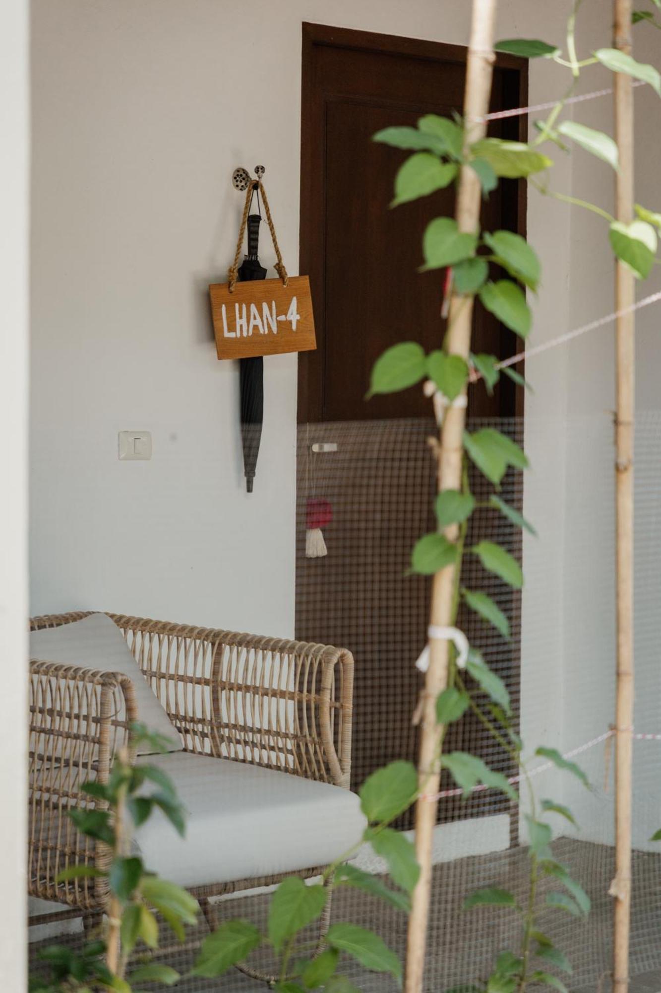 The Yard Hostel Чиангмай Екстериор снимка