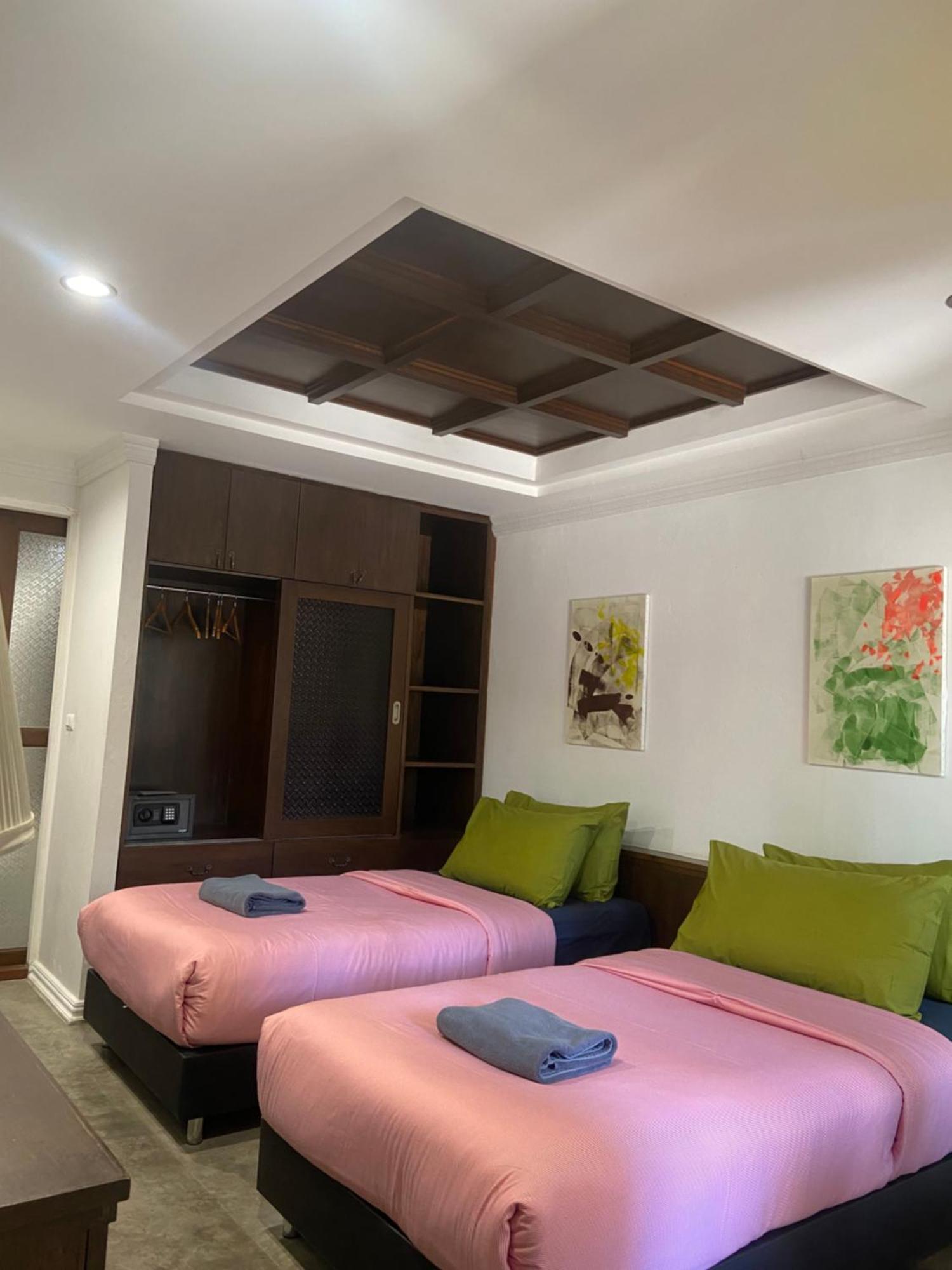 The Yard Hostel Чиангмай Екстериор снимка